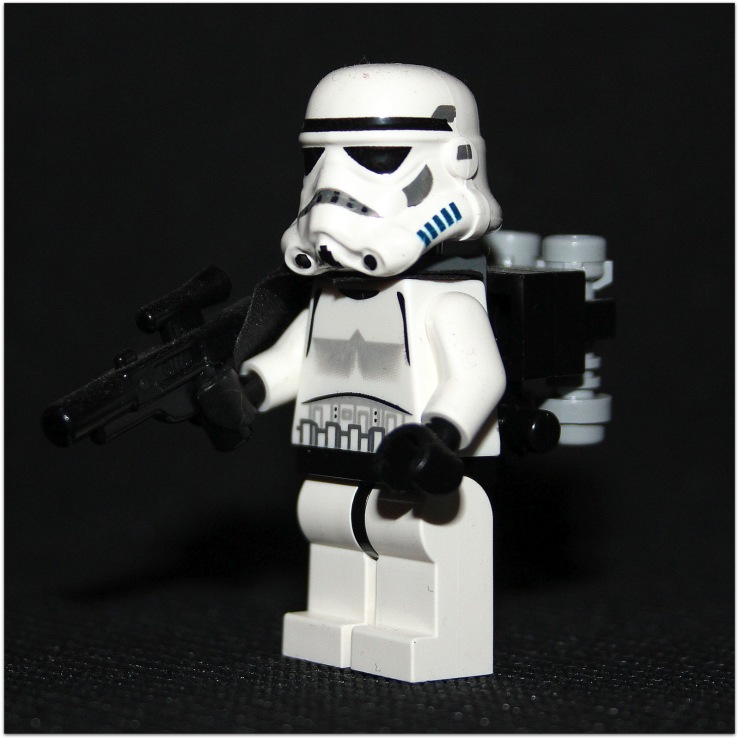 Imperial Stormtrooper - backpack - black pauldron 